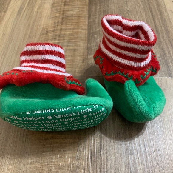 Newborn Holiday Elf Set 🎄 - Picture 3 of 3